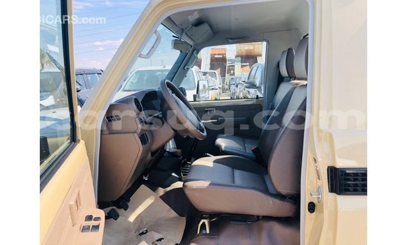Buy Import Toyota Land Cruiser Beige Car in Import - Dubai in Barh el Gazel Buy Import Toyota Land Cruiser Beige Car in Import - Dubai in Barh el Gazel