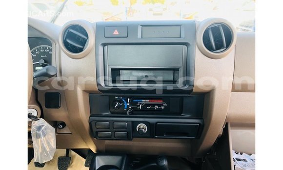 Buy Import Toyota Land Cruiser Beige Car in Import - Dubai in Barh el Gazel Buy Import Toyota Land Cruiser Beige Car in Import - Dubai in Barh el Gazel
