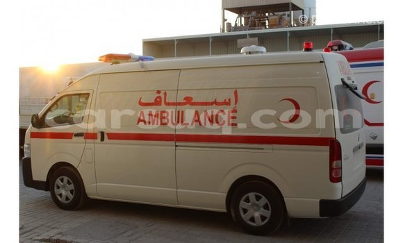 Acheter Import Voiture Toyota Hiace Blanc à Import - Dubai, Barh el Gazel Acheter Import Voiture Toyota Hiace Blanc à Import - Dubai, Barh el Gazel