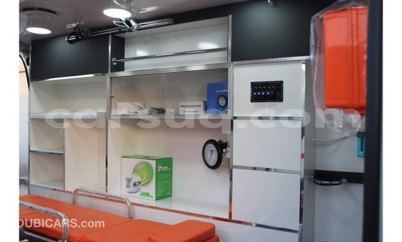 Acheter Import Voiture Toyota Hiace Blanc à Import - Dubai, Barh el Gazel Acheter Import Voiture Toyota Hiace Blanc à Import - Dubai, Barh el Gazel