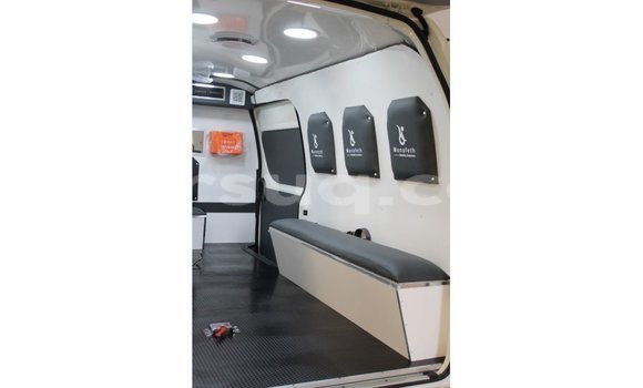 Acheter Import Voiture Toyota Hiace Blanc à Import - Dubai, Barh el Gazel Acheter Import Voiture Toyota Hiace Blanc à Import - Dubai, Barh el Gazel