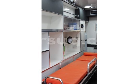 Acheter Import Voiture Toyota Hiace Blanc à Import - Dubai, Barh el Gazel Acheter Import Voiture Toyota Hiace Blanc à Import - Dubai, Barh el Gazel