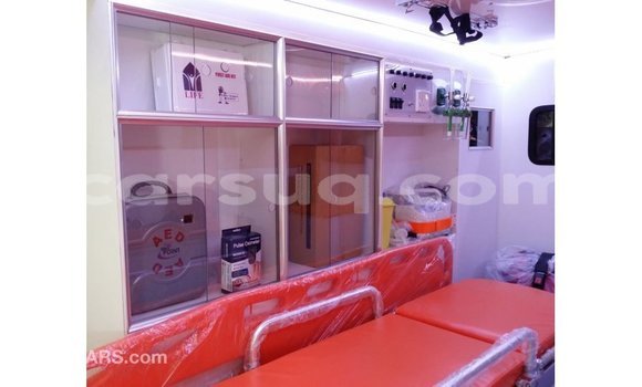 Acheter Import Voiture Toyota Hiace Blanc à Import - Dubai, Barh el Gazel Acheter Import Voiture Toyota Hiace Blanc à Import - Dubai, Barh el Gazel