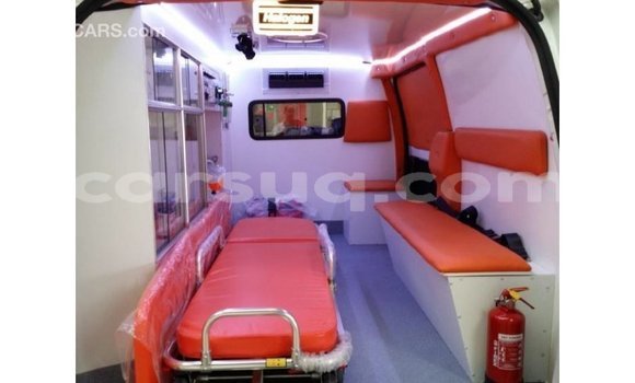 Acheter Import Voiture Toyota Hiace Blanc à Import - Dubai, Barh el Gazel Acheter Import Voiture Toyota Hiace Blanc à Import - Dubai, Barh el Gazel