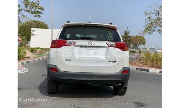 Acheter Import Voiture Toyota 4Runner Blanc à Import - Dubai, Barh el Gazel Acheter Import Voiture Toyota 4Runner Blanc à Import - Dubai, Barh el Gazel