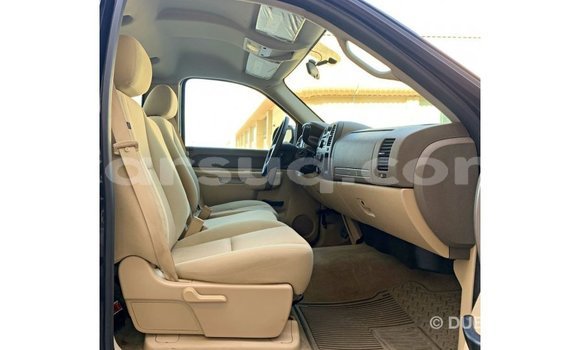 Acheter Import Voiture Chevrolet Silverado Noir à Import - Dubai, Barh el Gazel Acheter Import Voiture Chevrolet Silverado Noir à Import - Dubai, Barh el Gazel