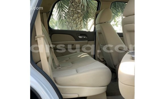 Acheter Import Voiture Chevrolet Tahoe Blanc à Import - Dubai, Barh el Gazel Acheter Import Voiture Chevrolet Tahoe Blanc à Import - Dubai, Barh el Gazel