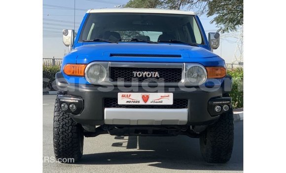 Acheter Import Voiture Toyota FJ Cruiser Bleu à Import - Dubai, Barh el Gazel Acheter Import Voiture Toyota FJ Cruiser Bleu à Import - Dubai, Barh el Gazel