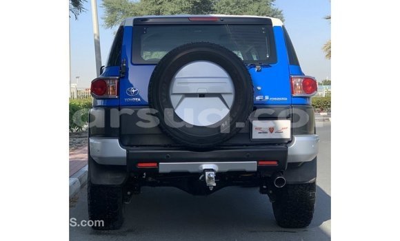 Acheter Import Voiture Toyota FJ Cruiser Bleu à Import - Dubai, Barh el Gazel Acheter Import Voiture Toyota FJ Cruiser Bleu à Import - Dubai, Barh el Gazel