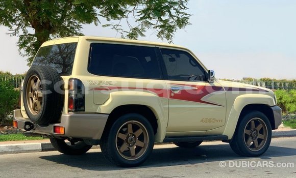 Acheter Import Voiture Nissan Patrol Beige à Import - Dubai, Barh el Gazel Acheter Import Voiture Nissan Patrol Beige à Import - Dubai, Barh el Gazel