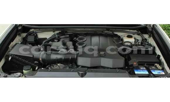 Acheter Import Voiture Toyota Prado Blanc à Import - Dubai, Barh el Gazel Acheter Import Voiture Toyota Prado Blanc à Import - Dubai, Barh el Gazel