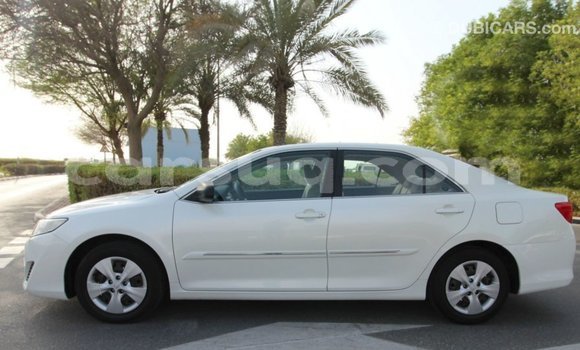 Acheter Import Voiture Toyota Camry Blanc à Import - Dubai, Barh el Gazel Acheter Import Voiture Toyota Camry Blanc à Import - Dubai, Barh el Gazel