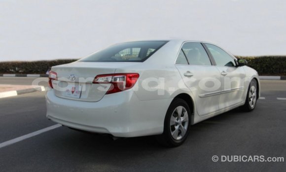 Acheter Import Voiture Toyota Camry Blanc à Import - Dubai, Barh el Gazel Acheter Import Voiture Toyota Camry Blanc à Import - Dubai, Barh el Gazel