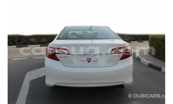 Acheter Import Voiture Toyota Camry Blanc à Import - Dubai, Barh el Gazel Acheter Import Voiture Toyota Camry Blanc à Import - Dubai, Barh el Gazel