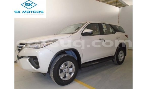 Acheter Import Voiture Toyota Fortuner Blanc à Import - Dubai, Barh el Gazel Acheter Import Voiture Toyota Fortuner Blanc à Import - Dubai, Barh el Gazel