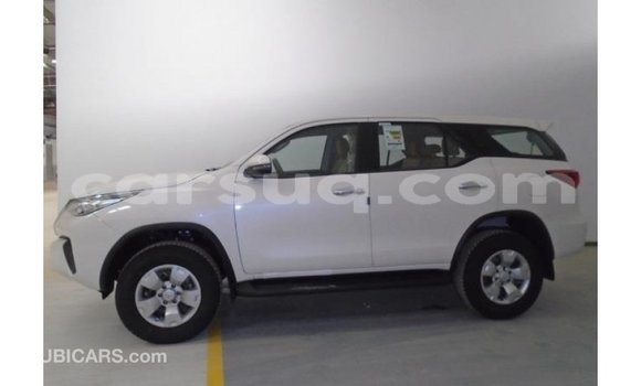 Acheter Import Voiture Toyota Fortuner Blanc à Import - Dubai, Barh el Gazel Acheter Import Voiture Toyota Fortuner Blanc à Import - Dubai, Barh el Gazel