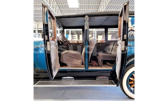 Acheter Import Voiture Buick Electra Bleu à Import - Dubai, Barh el Gazel Acheter Import Voiture Buick Electra Bleu à Import - Dubai, Barh el Gazel