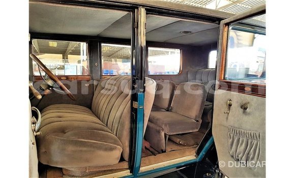 Acheter Import Voiture Buick Electra Bleu à Import - Dubai, Barh el Gazel Acheter Import Voiture Buick Electra Bleu à Import - Dubai, Barh el Gazel