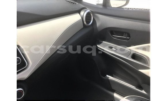 Acheter Import Voiture Nissan Sunny Blanc à Import - Dubai, Barh el Gazel Acheter Import Voiture Nissan Sunny Blanc à Import - Dubai, Barh el Gazel