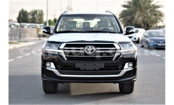 Acheter Import Voiture Toyota Land Cruiser Noir à Import - Dubai, Barh el Gazel Acheter Import Voiture Toyota Land Cruiser Noir à Import - Dubai, Barh el Gazel