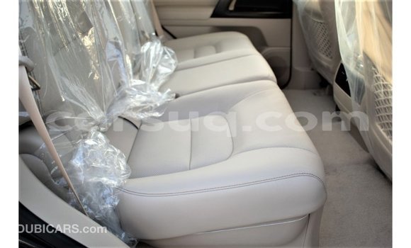 Acheter Import Voiture Toyota Land Cruiser Noir à Import - Dubai, Barh el Gazel Acheter Import Voiture Toyota Land Cruiser Noir à Import - Dubai, Barh el Gazel