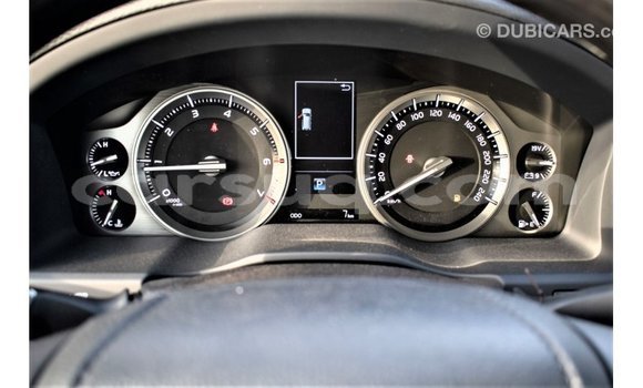 Acheter Import Voiture Toyota Land Cruiser Noir à Import - Dubai, Barh el Gazel Acheter Import Voiture Toyota Land Cruiser Noir à Import - Dubai, Barh el Gazel
