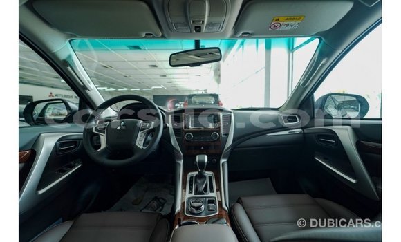 Acheter Import Voiture Mitsubishi Montero Noir à Import - Dubai, Barh el Gazel Acheter Import Voiture Mitsubishi Montero Noir à Import - Dubai, Barh el Gazel