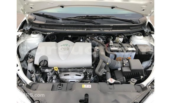 Acheter Import Voiture Toyota Yaris Blanc à Import - Dubai, Barh el Gazel Acheter Import Voiture Toyota Yaris Blanc à Import - Dubai, Barh el Gazel