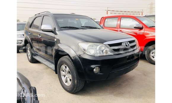 Acheter Import Voiture Toyota Fortuner Noir à Import - Dubai, Barh el Gazel Acheter Import Voiture Toyota Fortuner Noir à Import - Dubai, Barh el Gazel