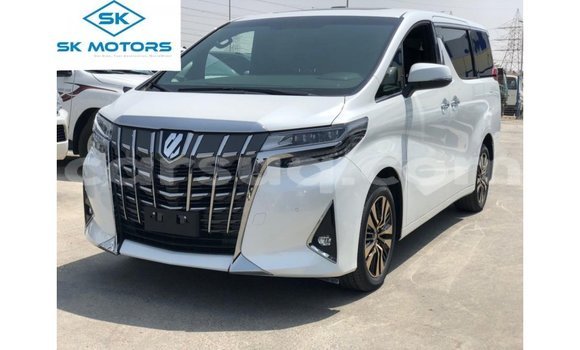 Acheter Import Voiture Toyota Alphard Blanc à Import - Dubai, Barh el Gazel Acheter Import Voiture Toyota Alphard Blanc à Import - Dubai, Barh el Gazel