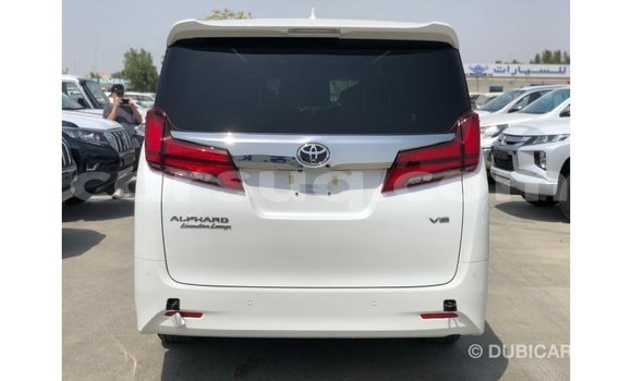 Acheter Import Voiture Toyota Alphard Blanc à Import - Dubai, Barh el Gazel Acheter Import Voiture Toyota Alphard Blanc à Import - Dubai, Barh el Gazel