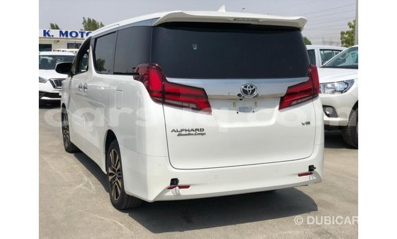 Acheter Import Voiture Toyota Alphard Blanc à Import - Dubai, Barh el Gazel Acheter Import Voiture Toyota Alphard Blanc à Import - Dubai, Barh el Gazel