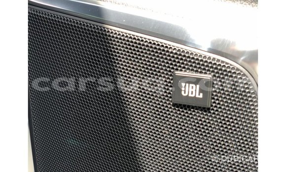 Acheter Import Voiture Toyota Alphard Blanc à Import - Dubai, Barh el Gazel Acheter Import Voiture Toyota Alphard Blanc à Import - Dubai, Barh el Gazel