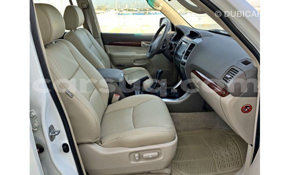 Acheter Import Voiture Toyota Prado Blanc à Import - Dubai, Barh el Gazel Acheter Import Voiture Toyota Prado Blanc à Import - Dubai, Barh el Gazel