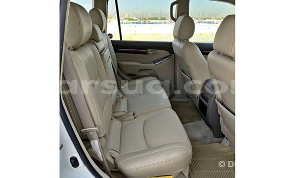 Acheter Import Voiture Toyota Prado Blanc à Import - Dubai, Barh el Gazel Acheter Import Voiture Toyota Prado Blanc à Import - Dubai, Barh el Gazel