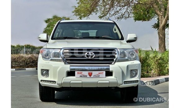 Acheter Import Voiture Toyota Land Cruiser Blanc à Import - Dubai, Barh el Gazel Acheter Import Voiture Toyota Land Cruiser Blanc à Import - Dubai, Barh el Gazel