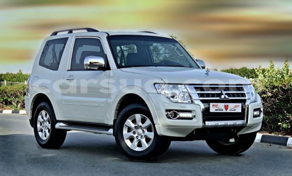 Acheter Import Voiture Mitsubishi Pajero Blanc à Import - Dubai, Barh el Gazel Acheter Import Voiture Mitsubishi Pajero Blanc à Import - Dubai, Barh el Gazel