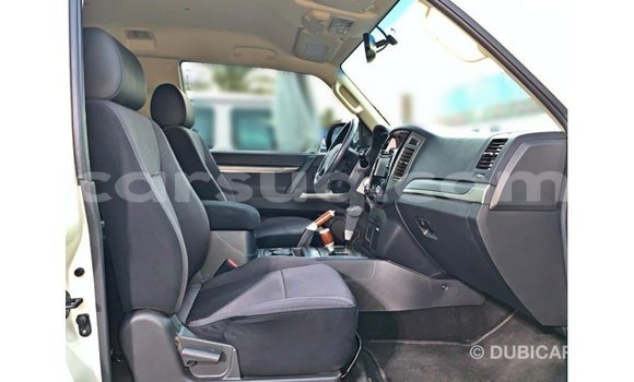 Acheter Import Voiture Mitsubishi Pajero Blanc à Import - Dubai, Barh el Gazel Acheter Import Voiture Mitsubishi Pajero Blanc à Import - Dubai, Barh el Gazel