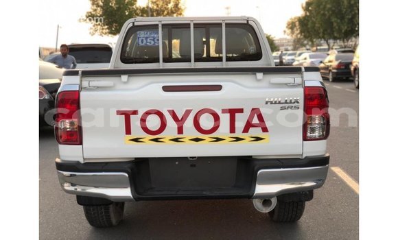 Buy Import Toyota Hilux White Car in Import - Dubai in Barh el Gazel Buy Import Toyota Hilux White Car in Import - Dubai in Barh el Gazel