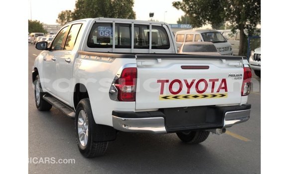 Buy Import Toyota Hilux White Car in Import - Dubai in Barh el Gazel Buy Import Toyota Hilux White Car in Import - Dubai in Barh el Gazel