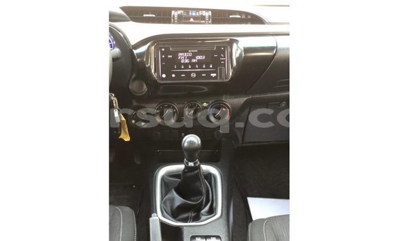 Buy Import Toyota Hilux White Car in Import - Dubai in Barh el Gazel Buy Import Toyota Hilux White Car in Import - Dubai in Barh el Gazel