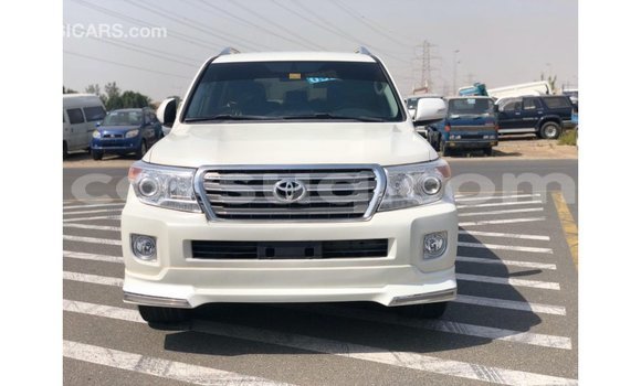 Buy Import Toyota Land Cruiser White Car in Import - Dubai in Barh el Gazel Buy Import Toyota Land Cruiser White Car in Import - Dubai in Barh el Gazel
