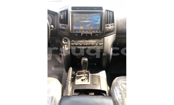 Buy Import Toyota Land Cruiser White Car in Import - Dubai in Barh el Gazel Buy Import Toyota Land Cruiser White Car in Import - Dubai in Barh el Gazel