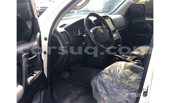 Buy Import Toyota Land Cruiser White Car in Import - Dubai in Barh el Gazel Buy Import Toyota Land Cruiser White Car in Import - Dubai in Barh el Gazel
