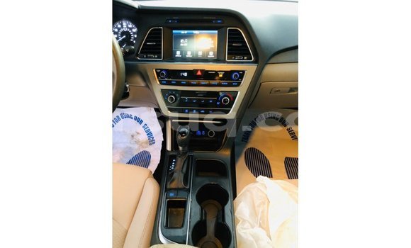 Acheter Import Voiture Hyundai Sonata Rouge à Import - Dubai, Barh el Gazel Acheter Import Voiture Hyundai Sonata Rouge à Import - Dubai, Barh el Gazel