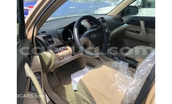 Acheter Import Voiture Toyota Highlander Autre à Import - Dubai, Barh el Gazel Acheter Import Voiture Toyota Highlander Autre à Import - Dubai, Barh el Gazel