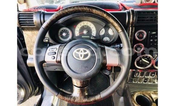 Acheter Import Voiture Toyota FJ Cruiser Noir à Import - Dubai, Barh el Gazel Acheter Import Voiture Toyota FJ Cruiser Noir à Import - Dubai, Barh el Gazel