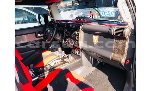 Acheter Import Voiture Toyota FJ Cruiser Noir à Import - Dubai, Barh el Gazel Acheter Import Voiture Toyota FJ Cruiser Noir à Import - Dubai, Barh el Gazel