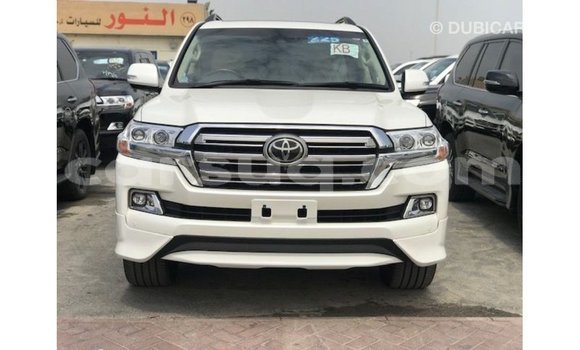 Acheter Import Voiture Toyota Land Cruiser Blanc à Import - Dubai, Barh el Gazel Acheter Import Voiture Toyota Land Cruiser Blanc à Import - Dubai, Barh el Gazel
