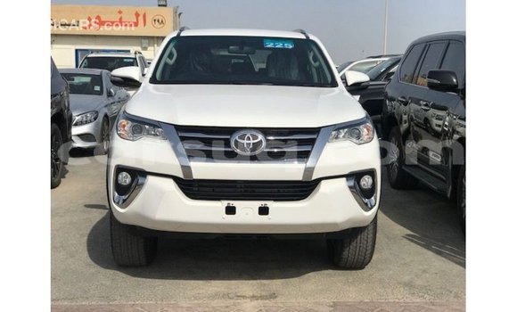 Buy Import Toyota Fortuner White Car in Import - Dubai in Barh el Gazel Buy Import Toyota Fortuner White Car in Import - Dubai in Barh el Gazel